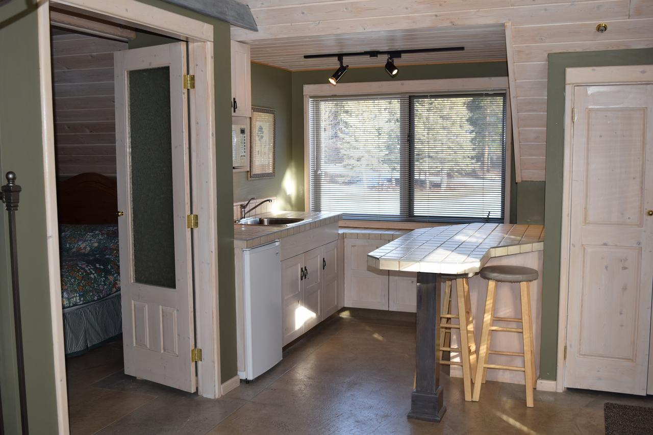 Retreat Wilderness Inn Nimpo Lake Luaran gambar